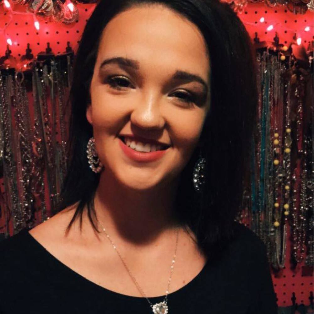 Meet your Posher, Tayler